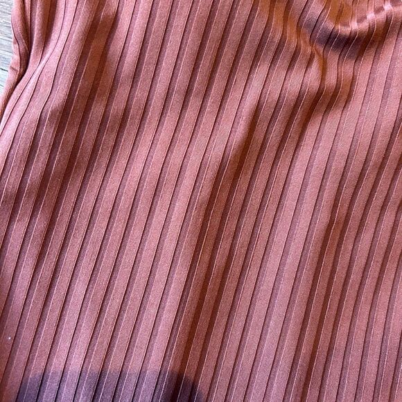 Swimsuit one piece size medium - Picture 2 of 7